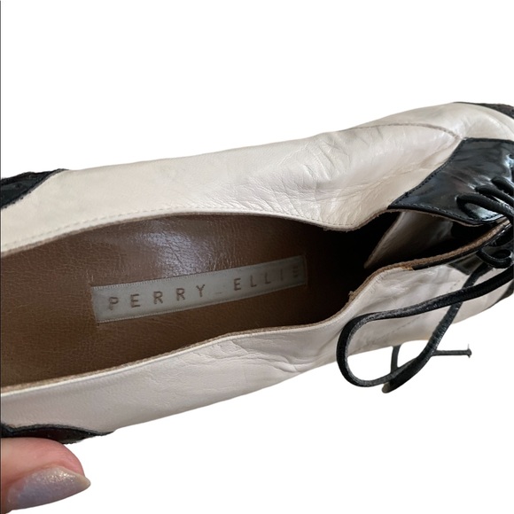 Perry Ellis | Sleek Tap Dancing Shoes Black White Size 6.5 - Picture 6 of 9